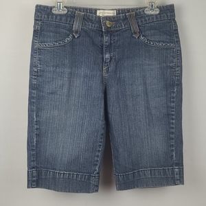 VINTAGE LEVI STRATUSS DENIM SHORTS SZ 8 INSEAM 11"